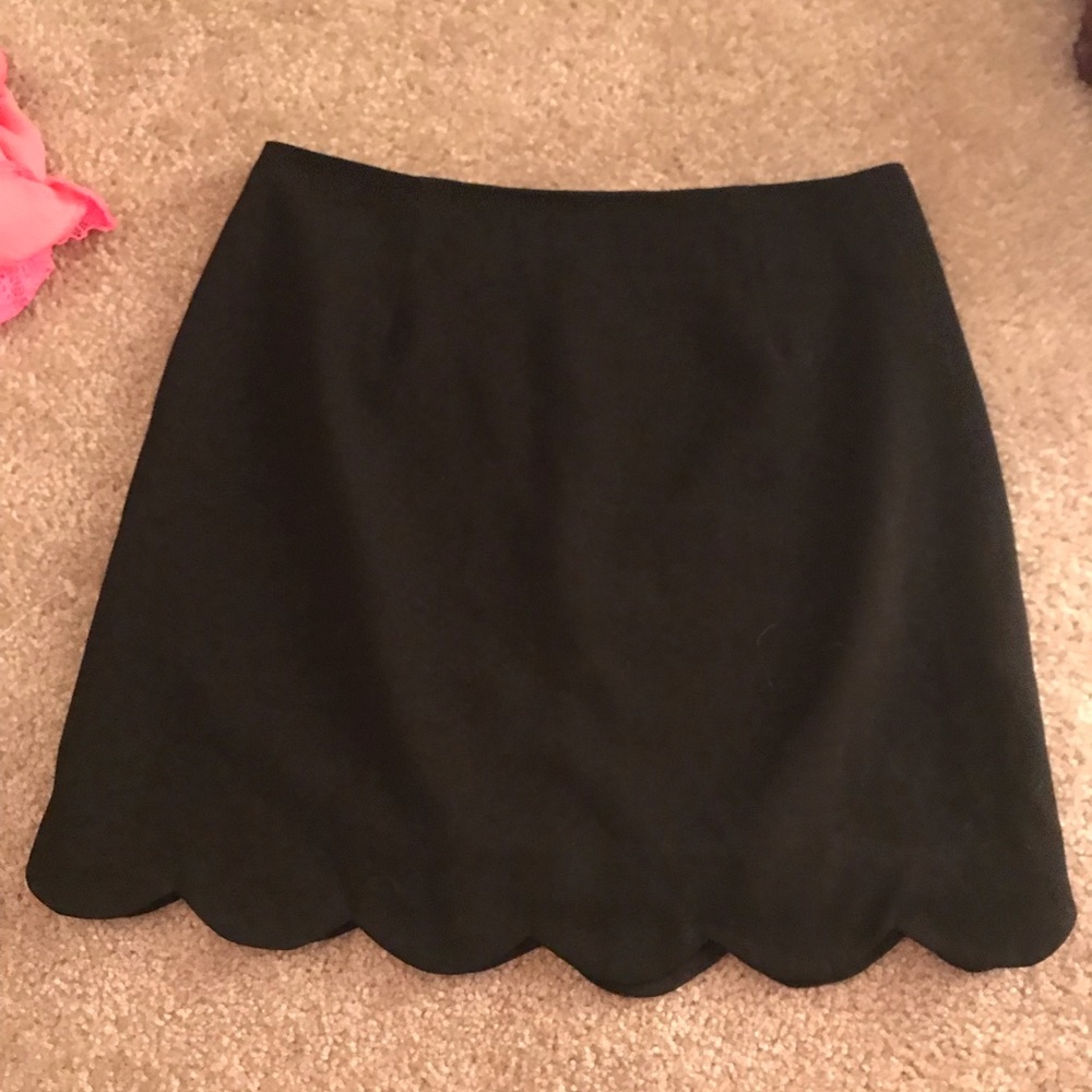 Black scalloped skirt